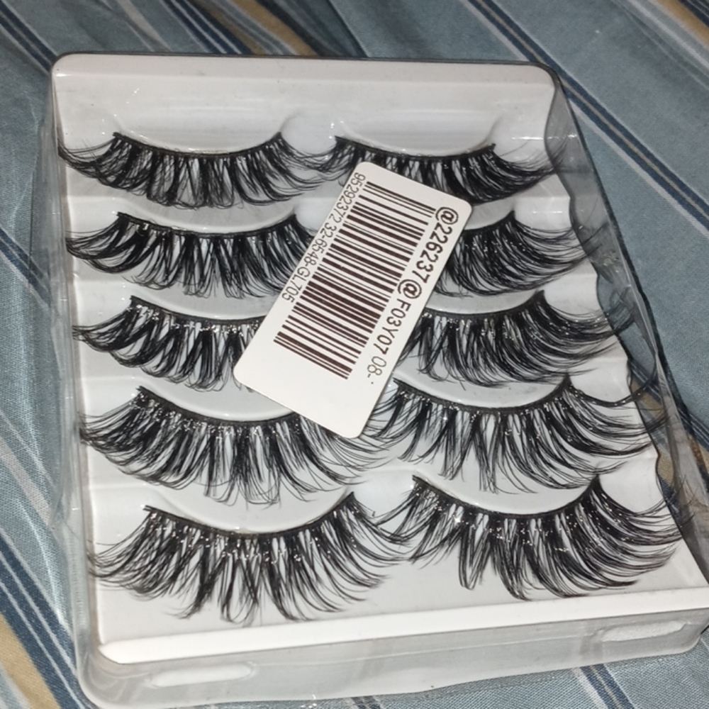 Eyelashes gl-705